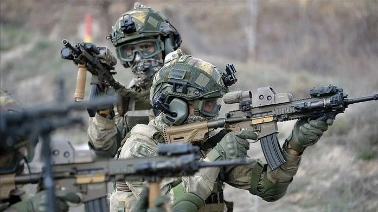 "الدفاع التركية" تعلن تحييد 20 إرهابياً بتنظيم PKK شمال سوريا